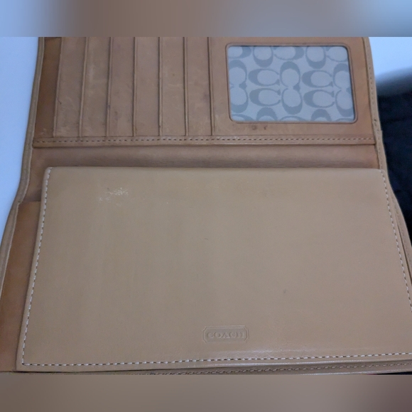 Coach Billfold - Picture 3 of 8